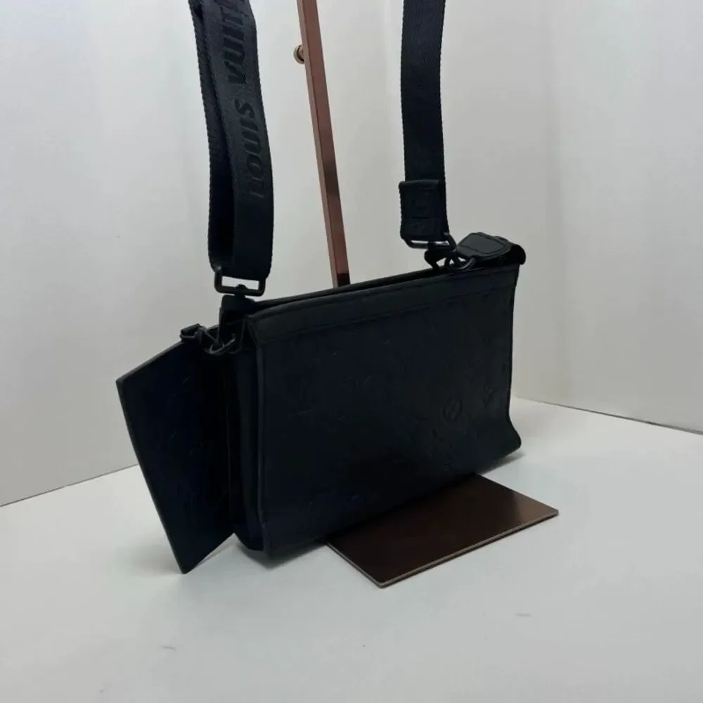 Louis Vuitton Women Pre-Loved Bag Very Good Condition